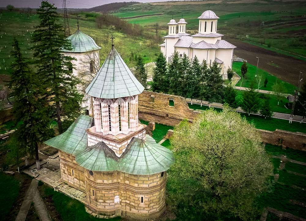 manastir-kalui-romania2