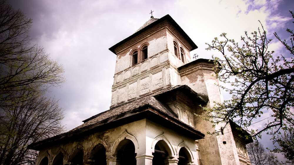manastir-strehaia-romania7